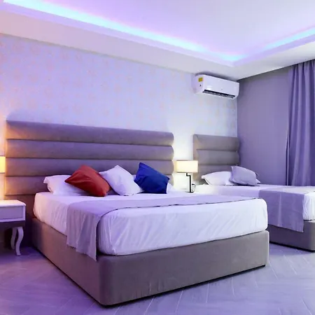 Fafa Hotel 4*
